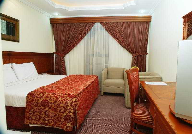 Room
Room
di Makkah Dar Al Manasek