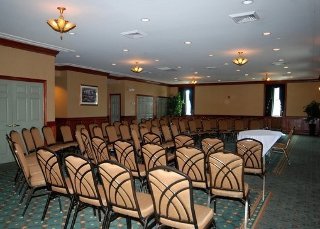 Conferences
 di Governor Dinwiddie Hotel and Suites