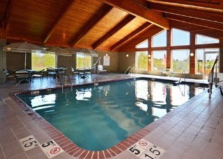 Pool
 di Comfort Inn & Suites