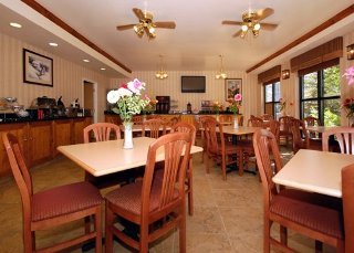 Restaurant
 di Comfort Suites Summit County