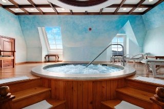 Sports and Entertainment
Sports and Entertainment
di Hilton Princess San Salvador