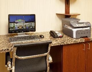 Sports and Entertainment
 di Holiday Inn Express and Suites Dinuba West
