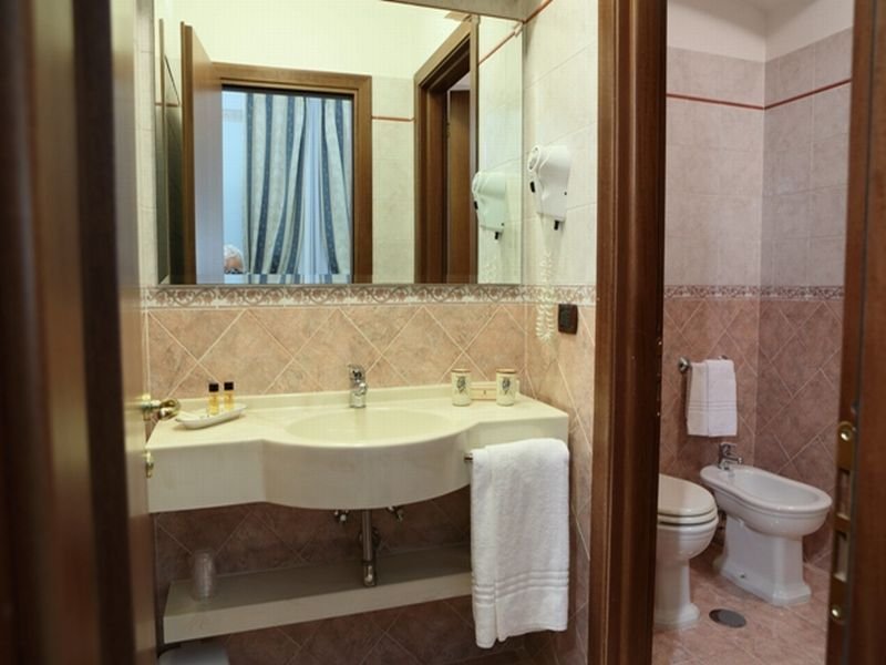 Room
Room
di Casa Isabella Exclusive Hotel