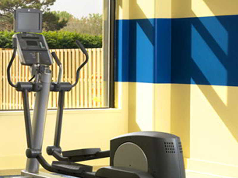 Sports and Entertainment
Sports and Entertainment
di Four Points By Sheraton Vizag