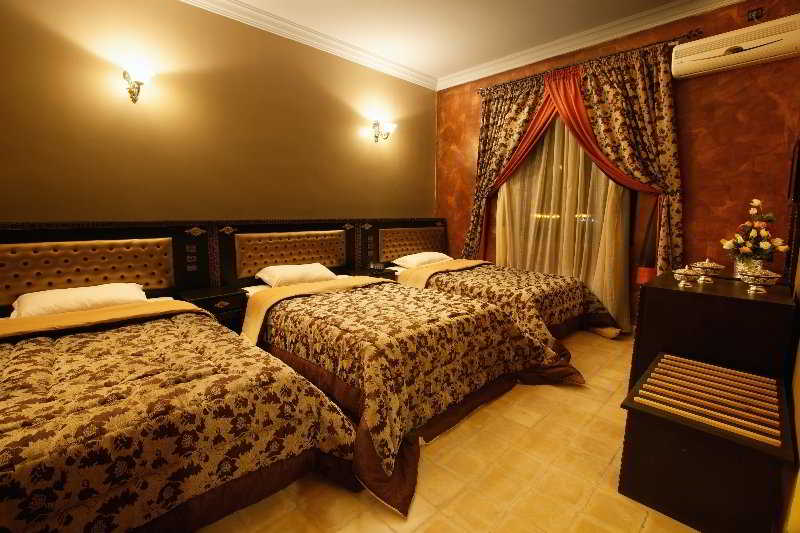 Room
Room
di Al Baraka Des Loisirs