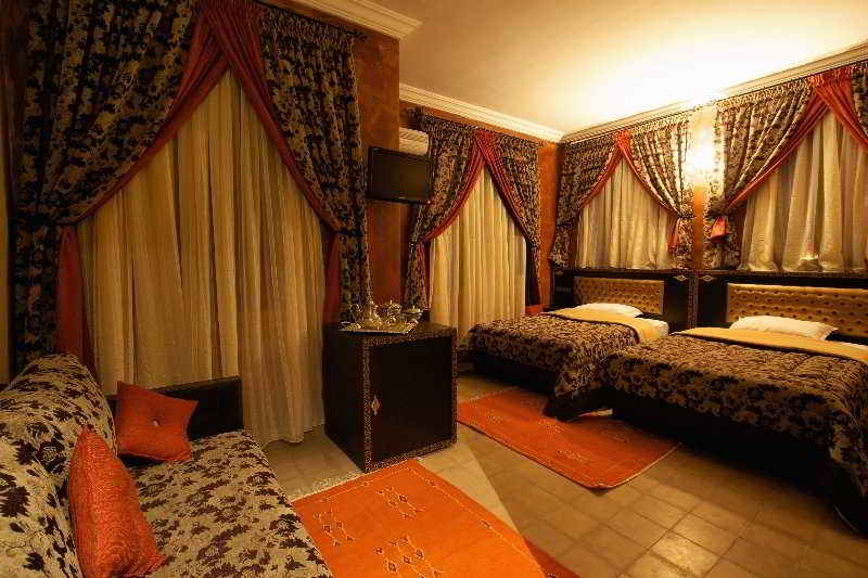 Room
Room
di Al Baraka Des Loisirs