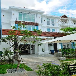 General view
 di Frangipani Villa Hotel II