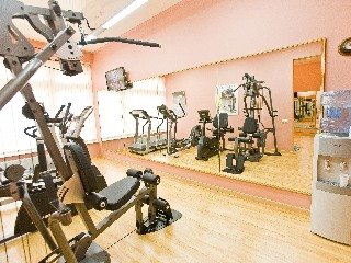 Sports and Entertainment
Sports and Entertainment
di Marco Polo Presnya