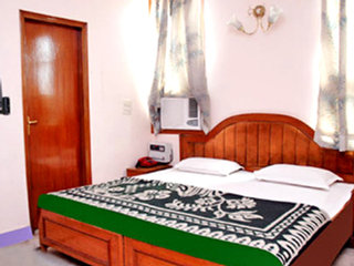 Room
Room
di Golden Deluxe