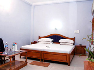 Room
Room
di Golden Deluxe
