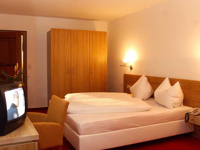 Room
Room
di Schonblick