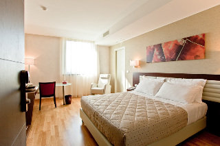 Room
Room
di Breaking Business Hotel