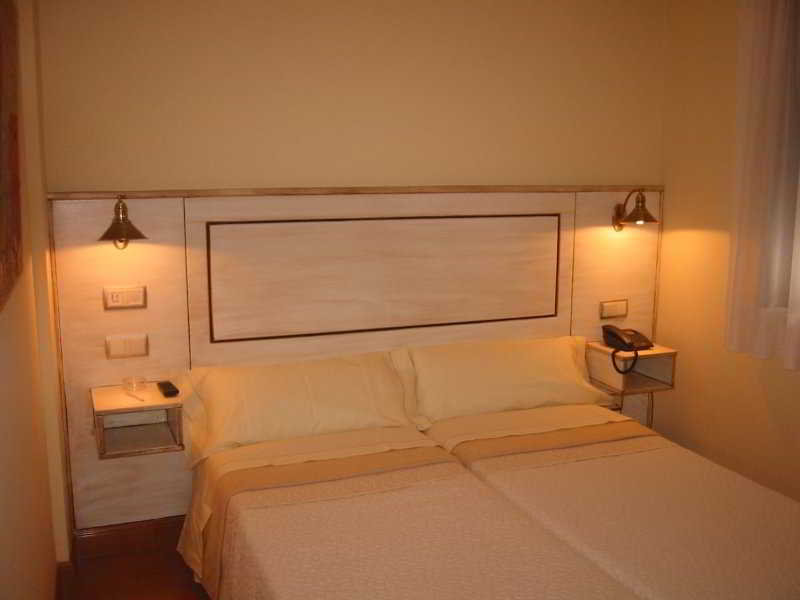 Room
Room
di Castillo de Javier