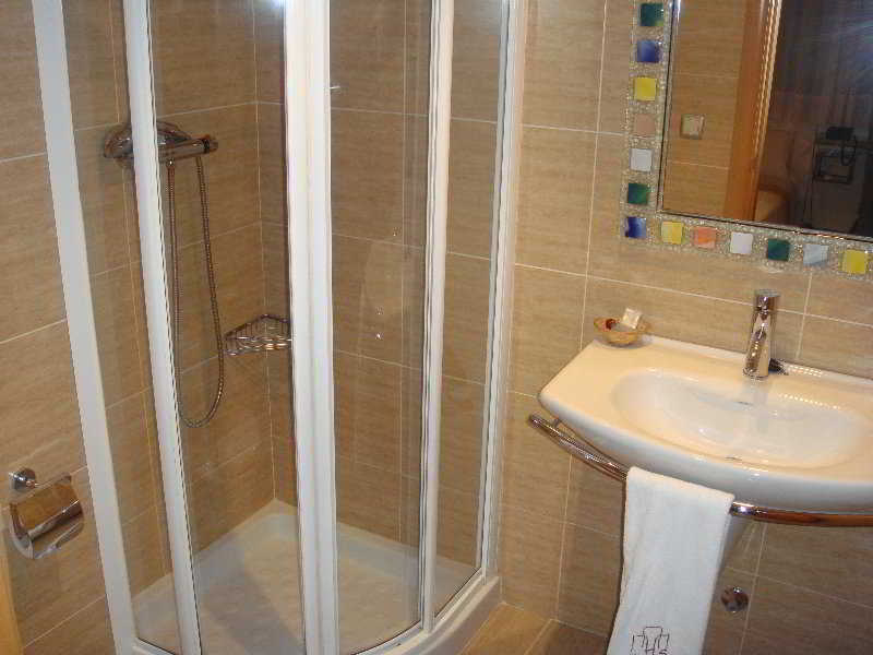 Room
Room
di Castillo de Javier