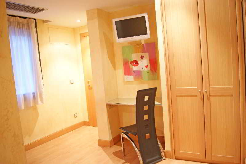 Room
Room
di Castillo de Javier