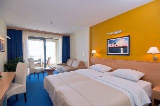 Room
Room
di Saudade