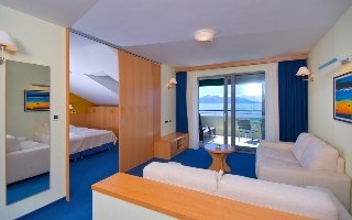 Room
Room
di Saudade