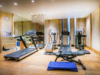 Sports and Entertainment
Sports and Entertainment
di W St. Petersburg