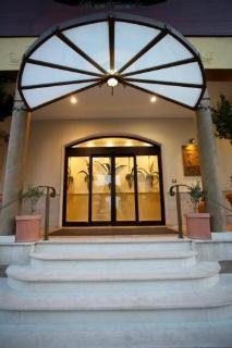 General view
General view
di Cavaliere Hotel