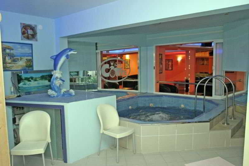 Sports and Entertainment
Sports and Entertainment
di Conte