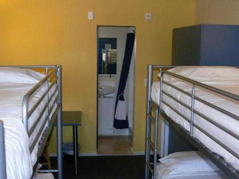 Room
Room
di Reavers Lodge