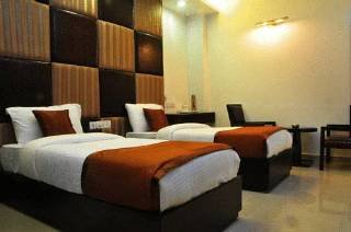 Room
Room
di Delhi Pride