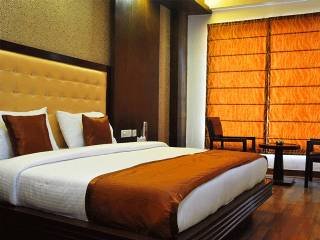Room
Room
di Delhi Pride