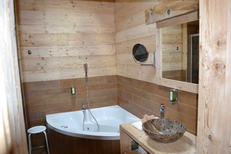 Room
Room
di Waldhotel Doldenhorn