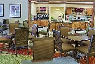 Bar
 di Homewood Suites By Hilton Airport West