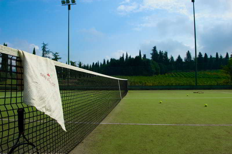 Sports and Entertainment
Sports and Entertainment
di Borgo San Felice