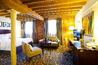 Room
Room
di Marriott Victoria And Albert