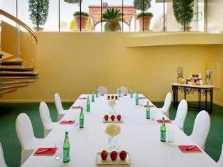 Conferences
Conferences
di Marriott Executive Apartments Dubai Creek