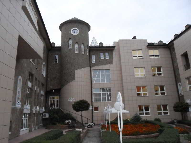 General view
General view
di Prague Premier Hotel