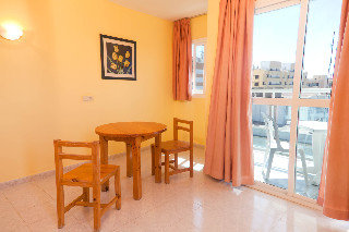 Room
Room
di Apartamentos Central City