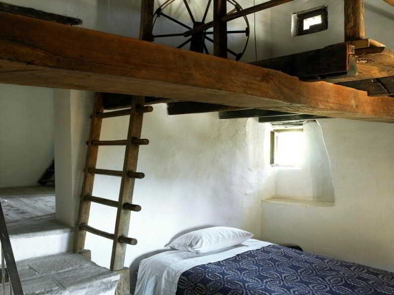 Room
Room
di Sextantio Albergo Diffuso