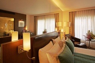 Room
Room
di St Laurn Business