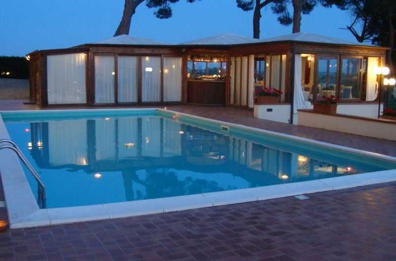 Pool
Pool
di Relais Villa Petrischio