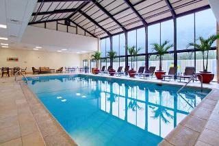 Pool
 di DoubleTree by Hilton Hotel Princeton