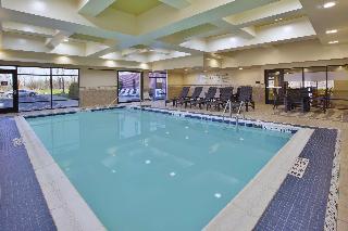 Pool
 di Hampton Inn & Suites Plattsburgh