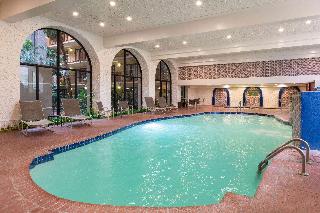 Pool
 di DoubleTree Suites by Hilton Hotel Omaha