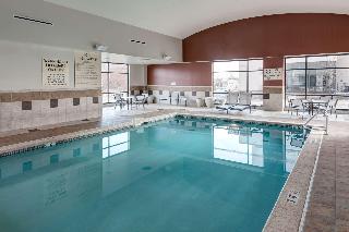 Pool
 di Homewood Suites by Hilton Omaha-Downtown