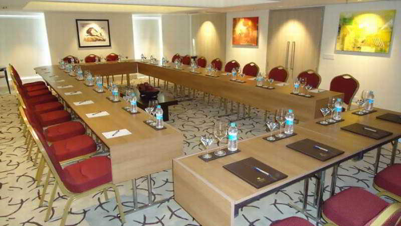 Conferences
Conferences
di Park Plaza Ahmedabad
