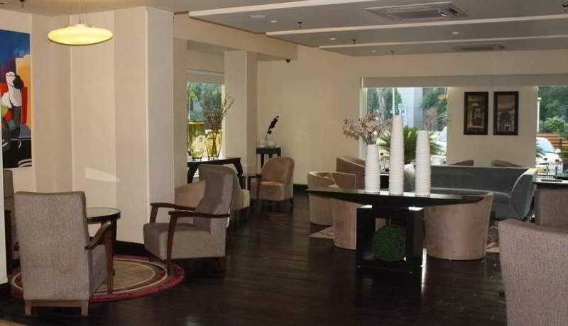 Lobby
Lobby
di Park Plaza Ahmedabad