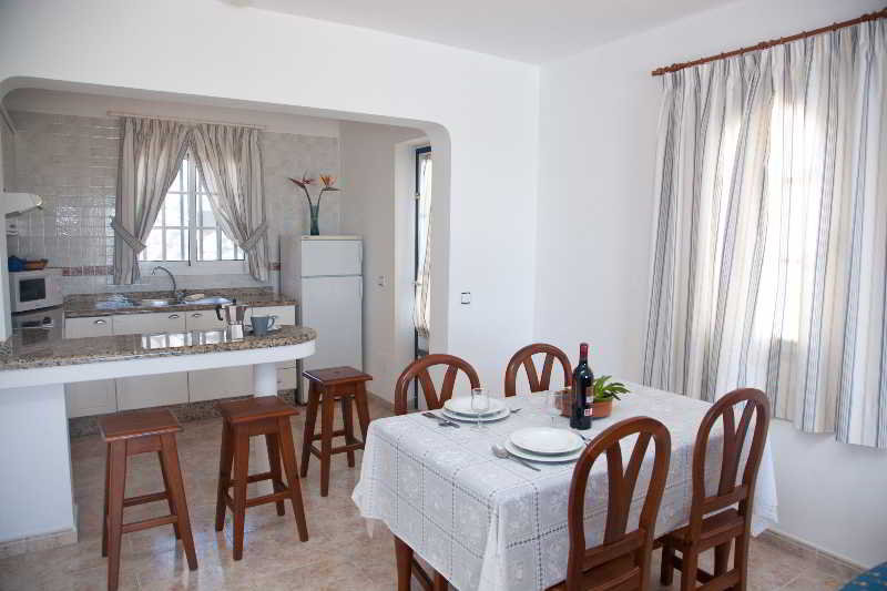 Room
Room
di Bungalows Caleta Campo