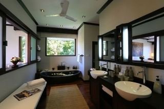 Room
Room
di Kiridara Luang Prabang