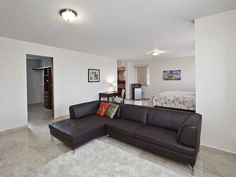 Room
Room
di Ciqala Luxury Home Suites