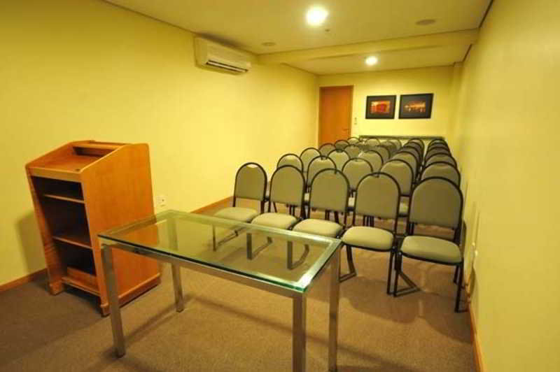 Conferences
Conferences
di Lauthentique Cristal