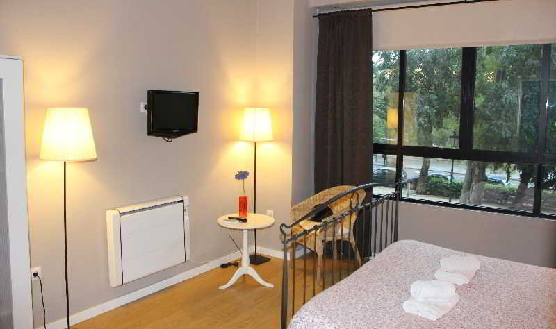 Room
Room
di B&B Mare de Deu Jardines del Turia