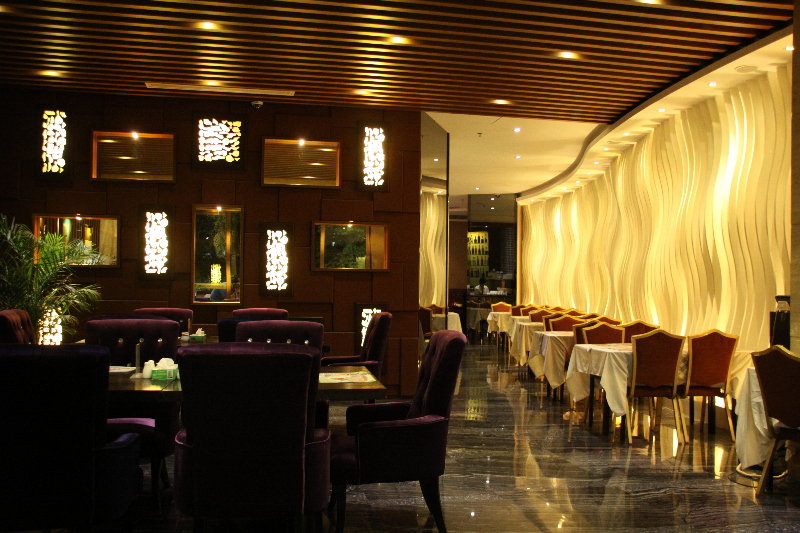 Restaurant
 di Pengker Ingenious Hotel (He Ping)