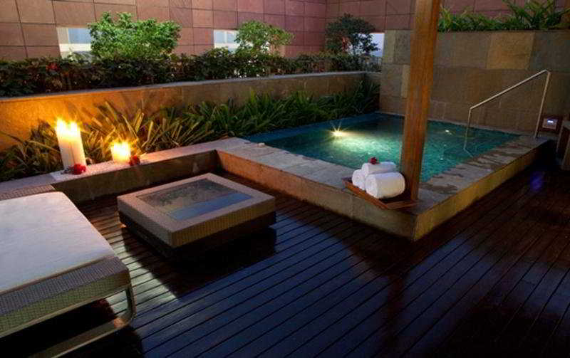 Pool
Pool
di Swissotel Kolkata